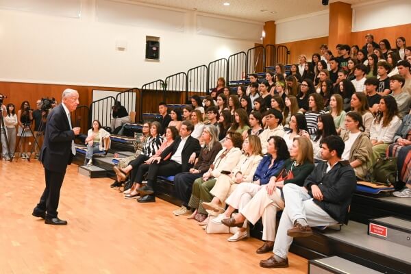Marcelo Rebelo de Sousa a falar na Escola Secund�ria Jos� Saramago em Mafra